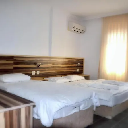 Otel Caretta 3*