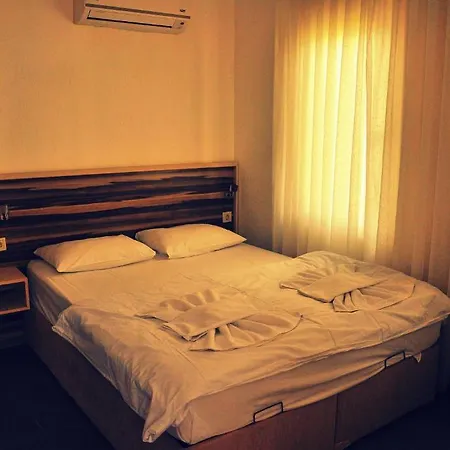 Hotel Caretta 3*