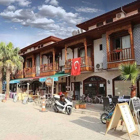 Caretta Hotel 3*
