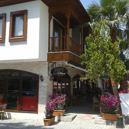 Caretta Otel 3*